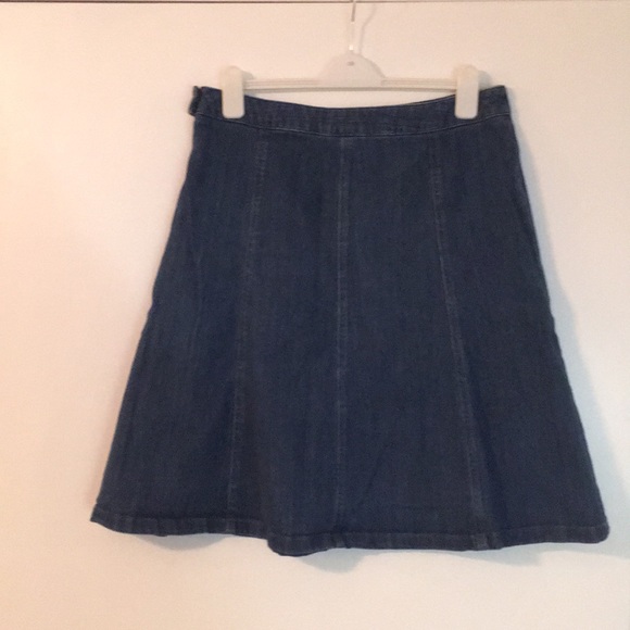L.L. Bean Knee-Length Jean Skirt. - Picture 4 of 5